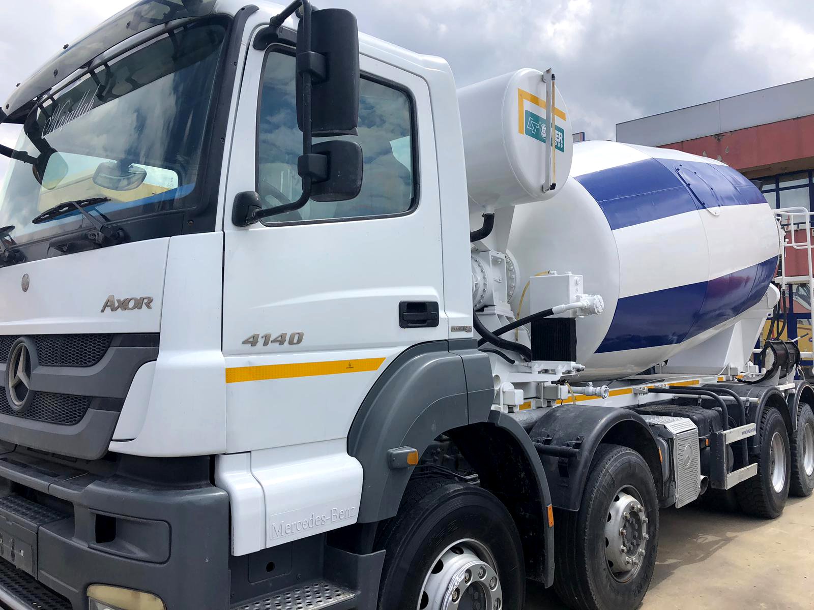 Used Mixer Truck 12 m³ IMER Mercedes AXOR 4140 YUDIN